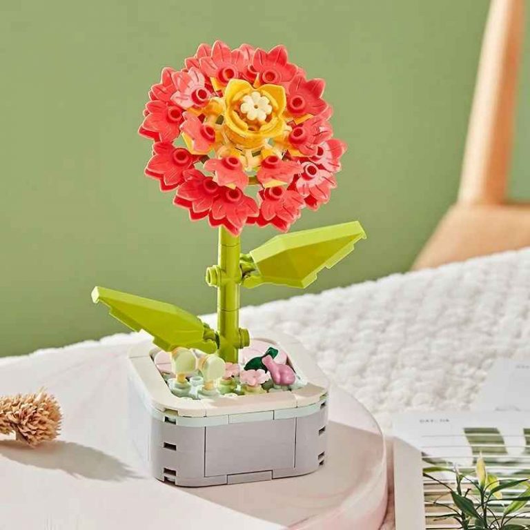 Surprise Flower Building Blocks Model B5 with Coral-Red Bloom and Decorative Base